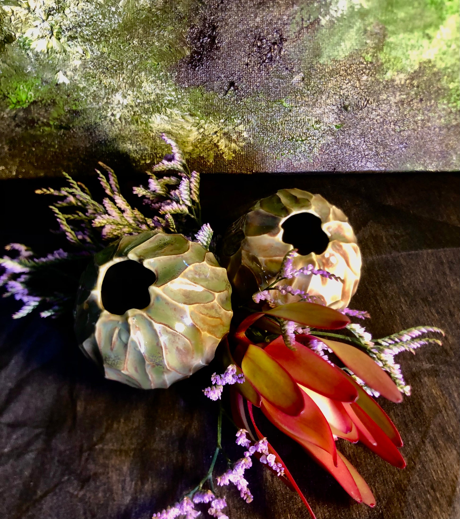 Seaweed-themed porcelain vase nestled in a natural environment, blending the elegance of ceramics with the organic beauty of the outdoors, creating a peaceful and harmonious scene.